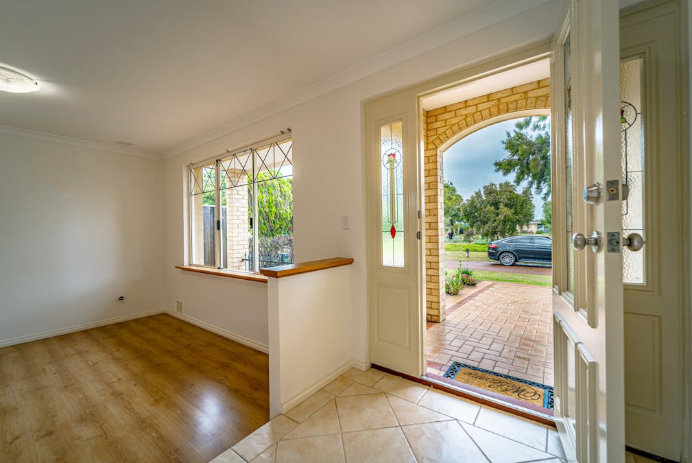 15 Lynch Avenue, Rockingham, WA, 6168 - Image 3