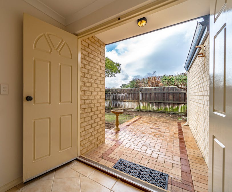 15 Lynch Avenue, Rockingham, WA, 6168 - Image 25