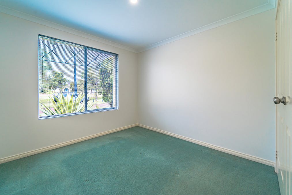 15 Lynch Avenue, Rockingham, WA, 6168 - Image 7