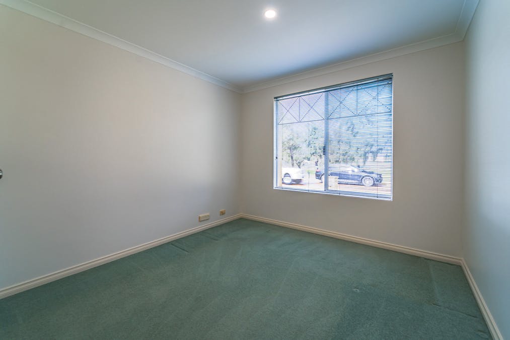 15 Lynch Avenue, Rockingham, WA, 6168 - Image 8