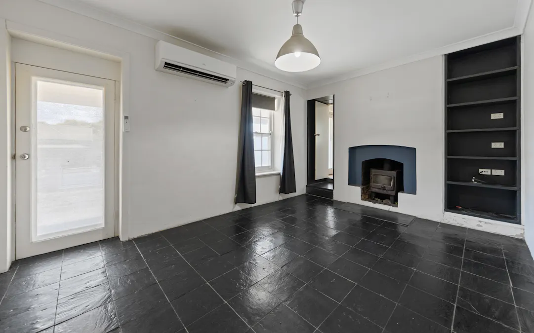 4 & 4A Adelaide Road, Kapunda, SA, 5373 - Image 6