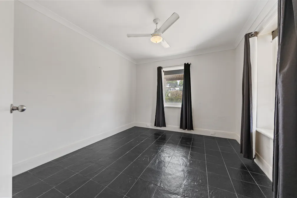 4 & 4A Adelaide Road, Kapunda, SA, 5373 - Image 7