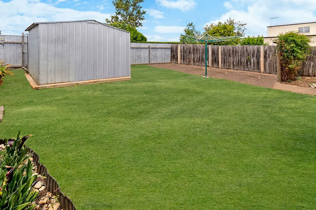 20 Duke Avenue, Hamilton, VIC, 3300 - Image 6