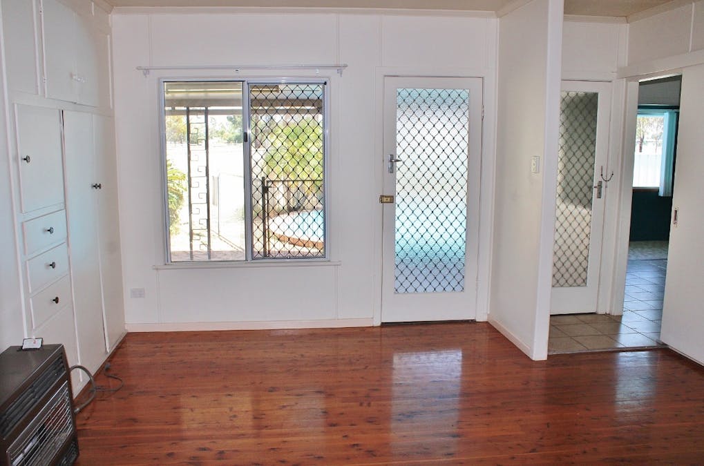 1 Hawthorne Street, Dalby, QLD, 4405 - Image 4
