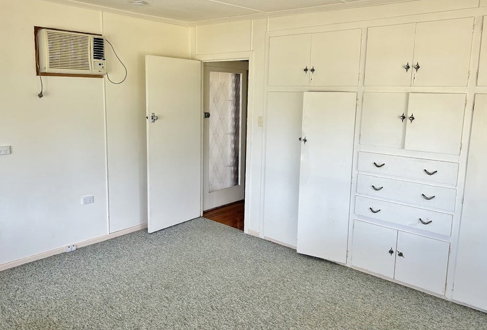 1 Hawthorne Street, Dalby, QLD, 4405 - Image 7
