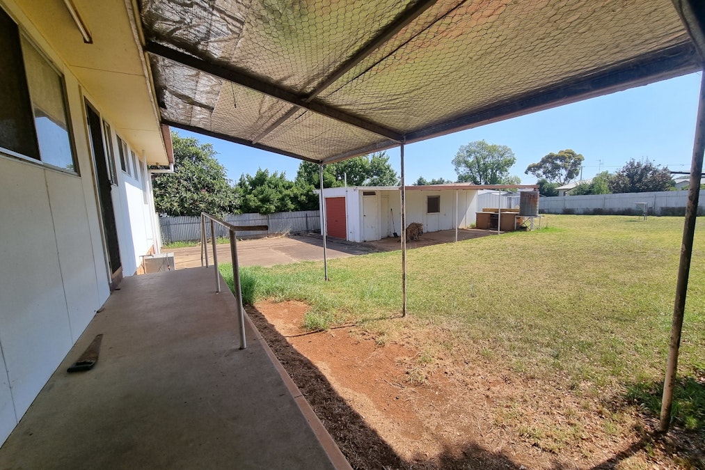 34 Russell Street, Parkes, NSW, 2870 - Image 13
