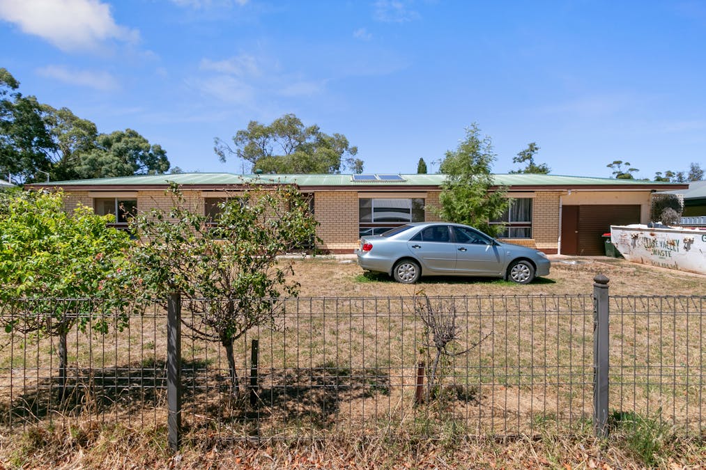 8 Dutton Street, Jamestown, SA, 5491 - Image 4