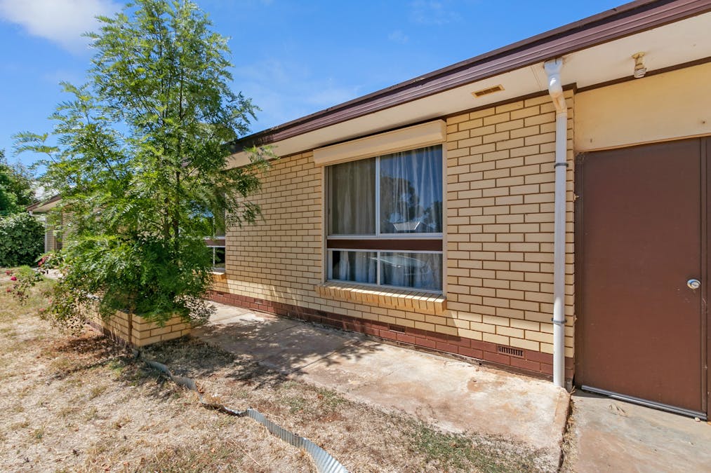 8 Dutton Street, Jamestown, SA, 5491 - Image 2