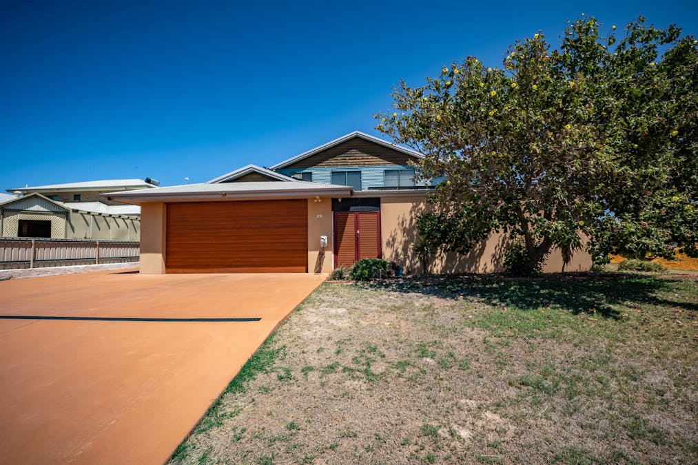 20 Seahorse Loop, Port Denison, WA, 6525 - Image 2