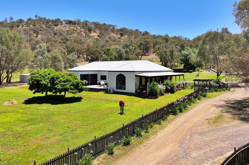 867 Lake Mokoan Road, Chesney Vale, VIC, 3725 - Image 1