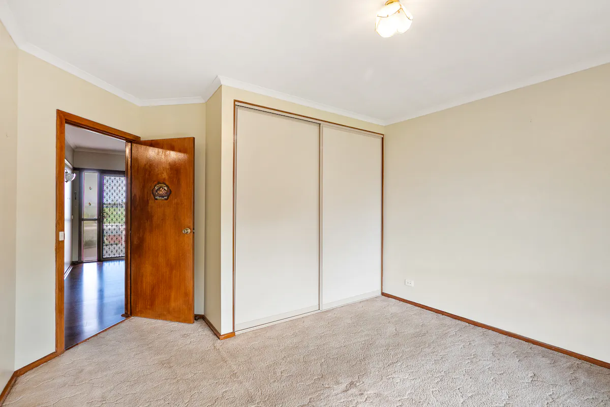 21 Scott Avenue — photo 9 of 13