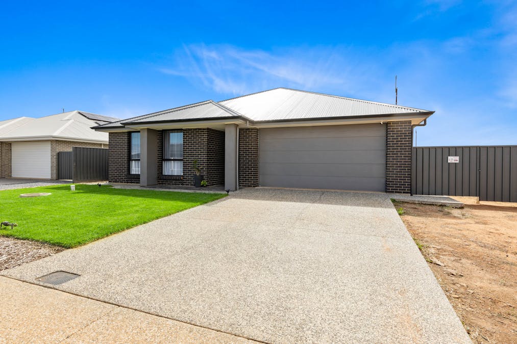 28 Jasmine Drive, Two Wells, SA, 5501 - Image 2