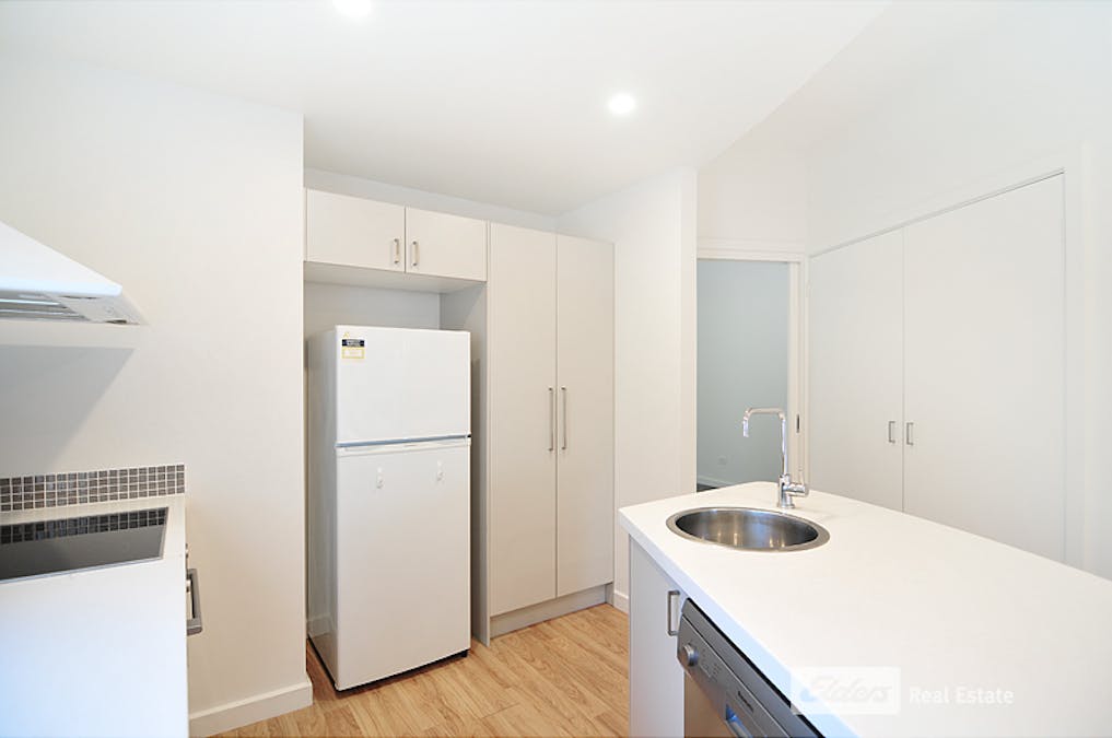 2/20 Elizabeth Street, Robe, SA, 5276 - Image 11