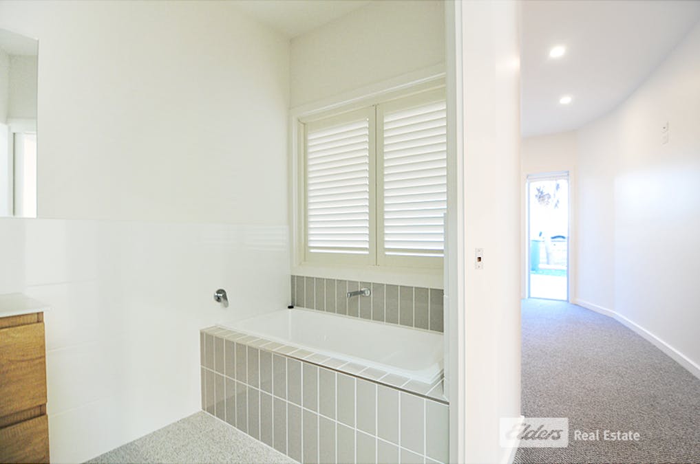 2/20 Elizabeth Street, Robe, SA, 5276 - Image 6