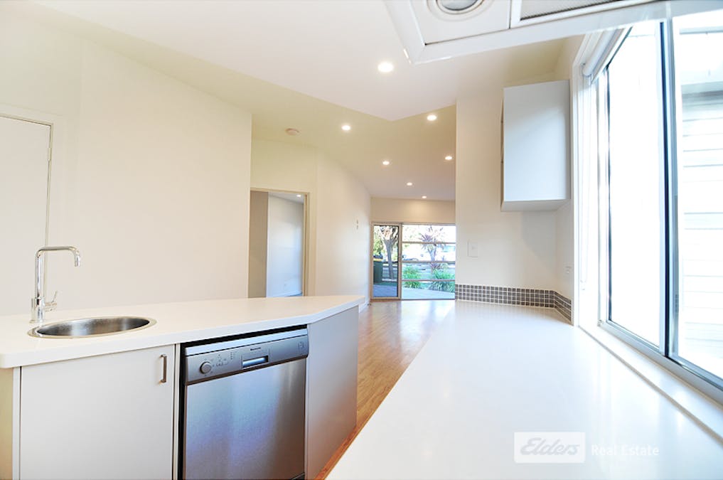 2/20 Elizabeth Street, Robe, SA, 5276 - Image 8