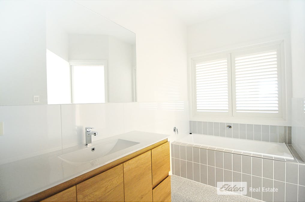 2/20 Elizabeth Street, Robe, SA, 5276 - Image 18