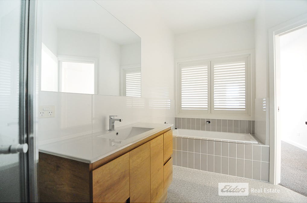2/20 Elizabeth Street, Robe, SA, 5276 - Image 19