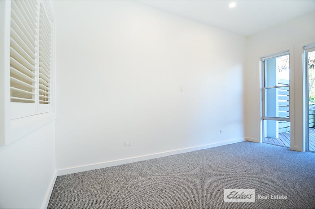 2/20 Elizabeth Street, Robe, SA, 5276 - Image 16