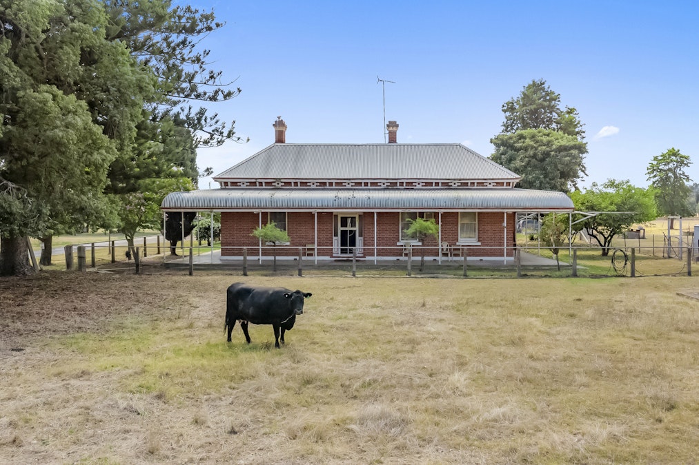 1613 Great Alpine Road, Tarrawingee, VIC, 3678 - Image 2