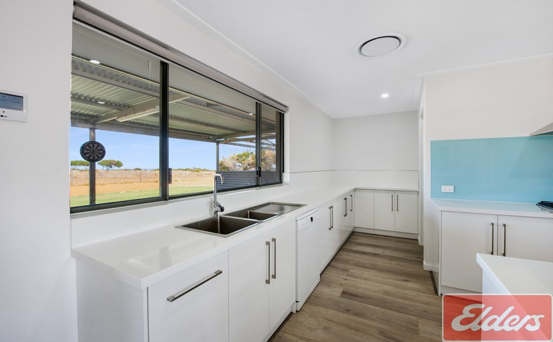 69 Redcliffe Concourse, White Peak, WA, 6532 - Image 4