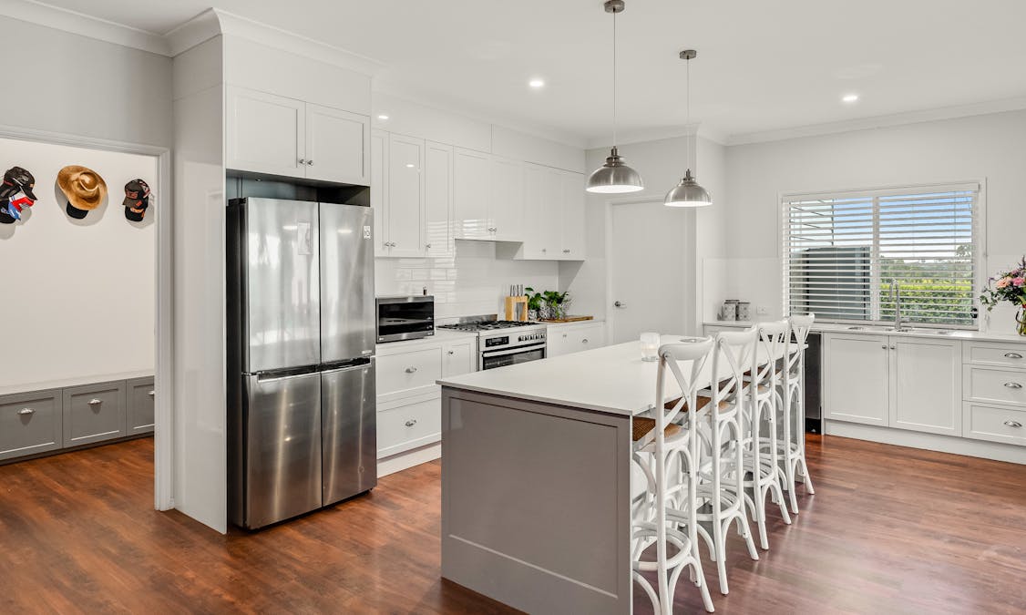 14 Amorosa Street, Cabarlah, QLD, 4352 - Image 10