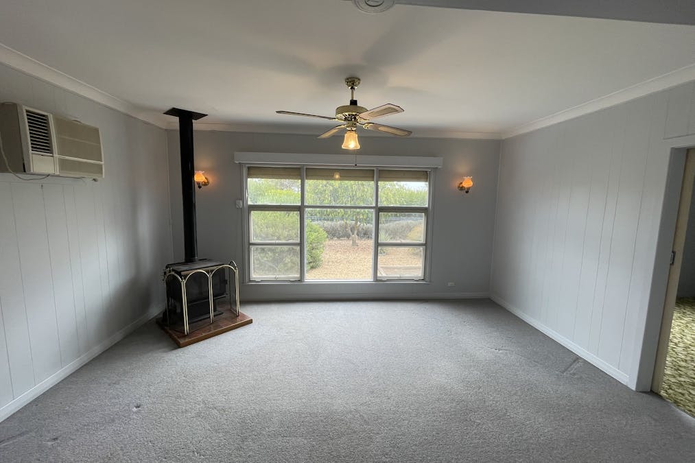 26 Kennett Road, Murray Bridge East, SA, 5253 - Image 4
