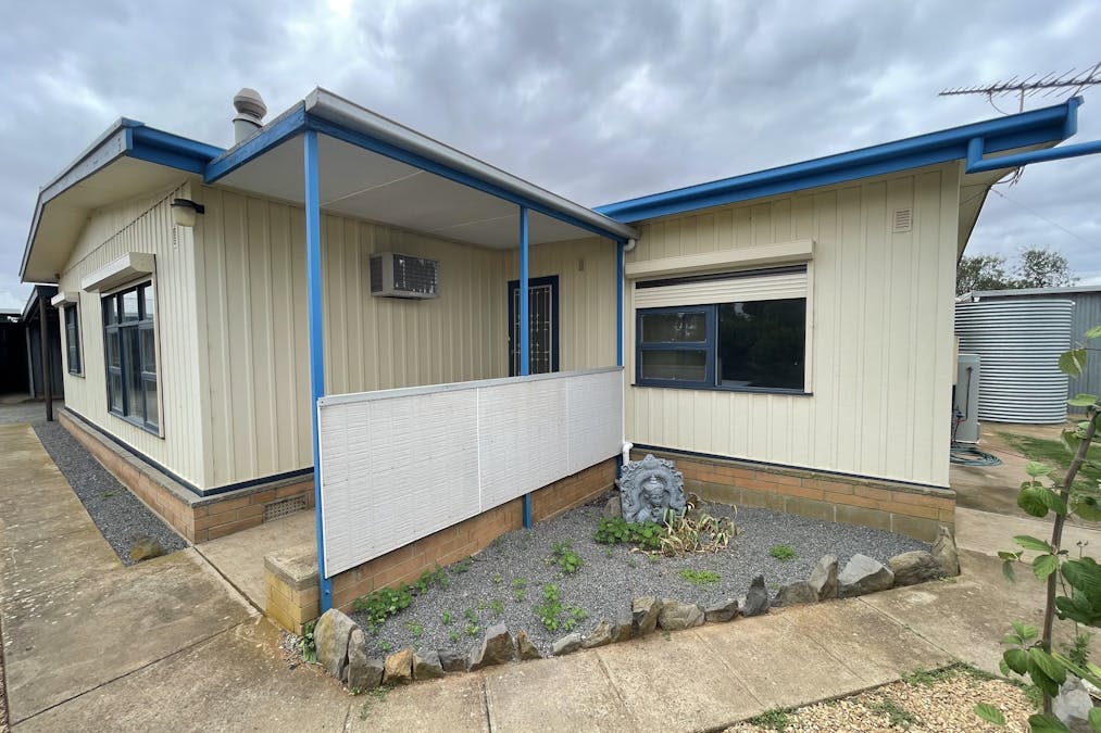 26 Kennett Road, Murray Bridge East, SA, 5253 - Image 2