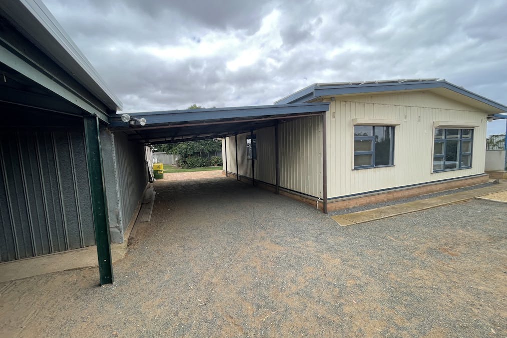 26 Kennett Road, Murray Bridge East, SA, 5253 - Image 14