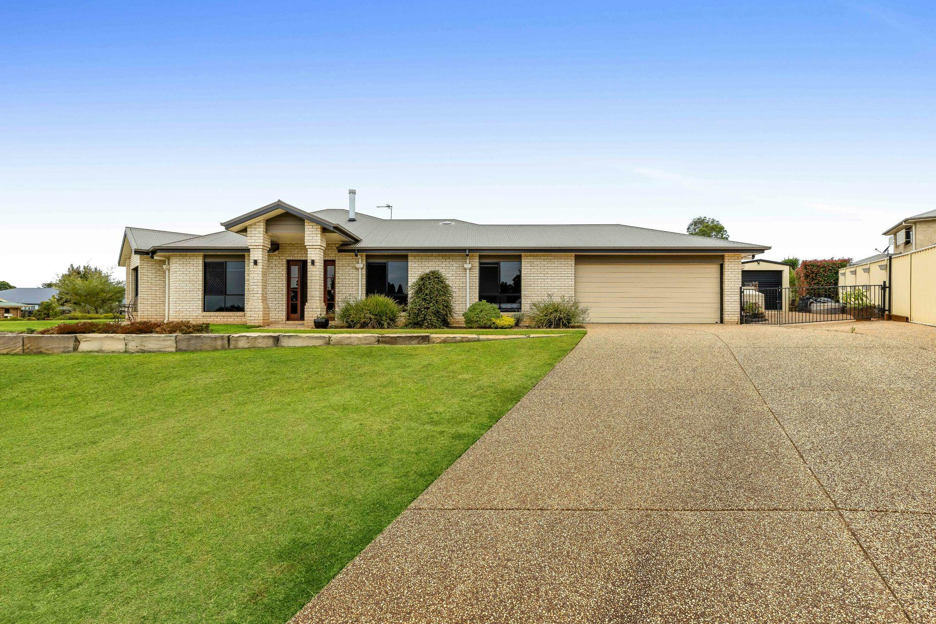 10 Campbell Drive, Highfields, QLD, 4352 Sold Elders Real Estate