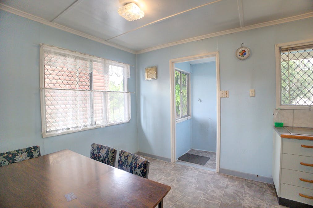 2 Slone Street, Riverview, QLD, 4303 - Image 6