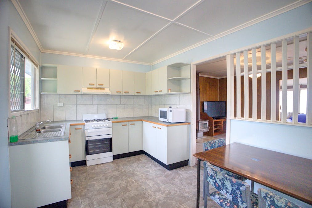 2 Slone Street, Riverview, QLD, 4303 - Image 5