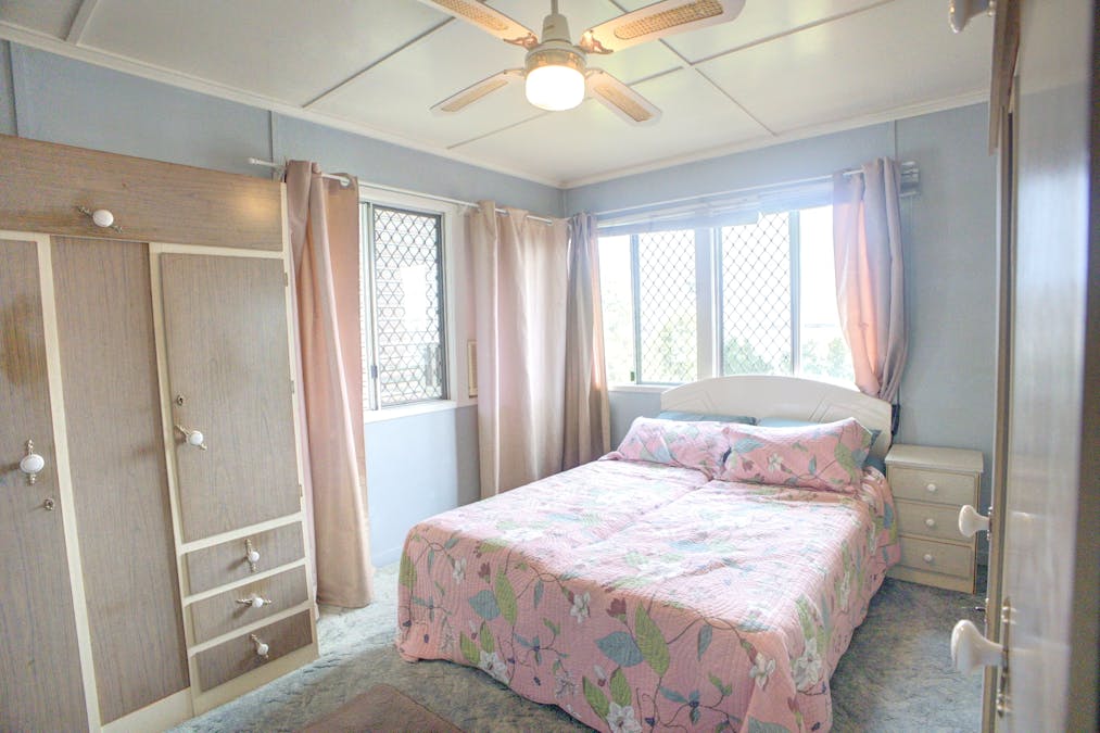 2 Slone Street, Riverview, QLD, 4303 - Image 10