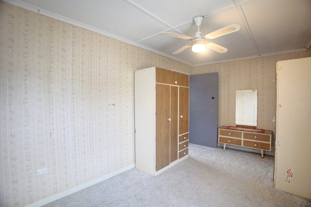 2 Slone Street, Riverview, QLD, 4303 - Image 12