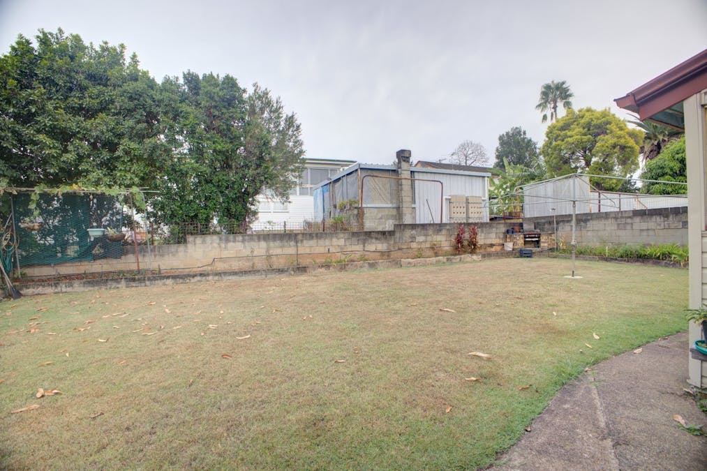 2 Slone Street, Riverview, QLD, 4303 - Image 20