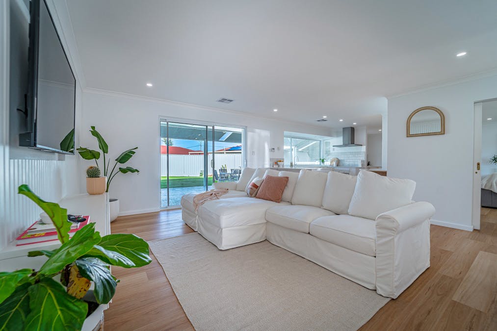 3 Waikiki Road, Safety Bay, WA, 6169 - Image 17