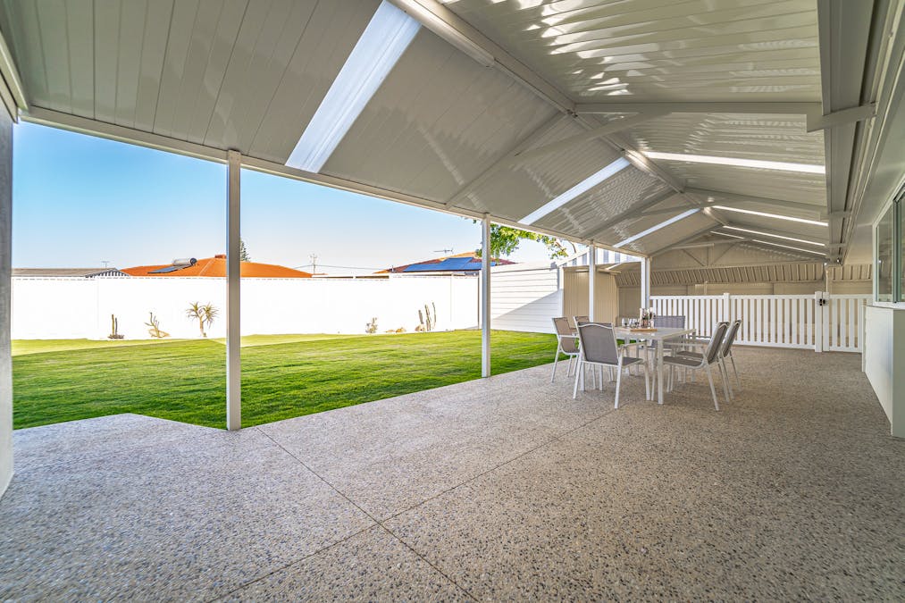 3 Waikiki Road, Safety Bay, WA, 6169 - Image 31
