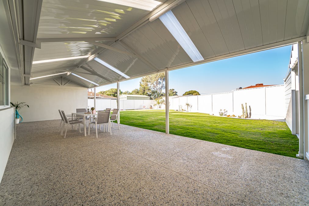 3 Waikiki Road, Safety Bay, WA, 6169 - Image 32