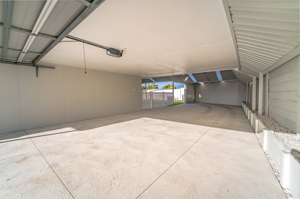 3 Waikiki Road, Safety Bay, WA, 6169 - Image 4