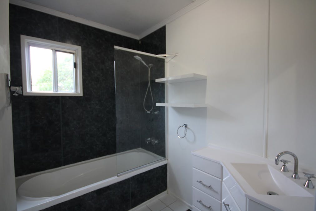 23 Hall Street, Dalby, QLD, 4405 - Image 8