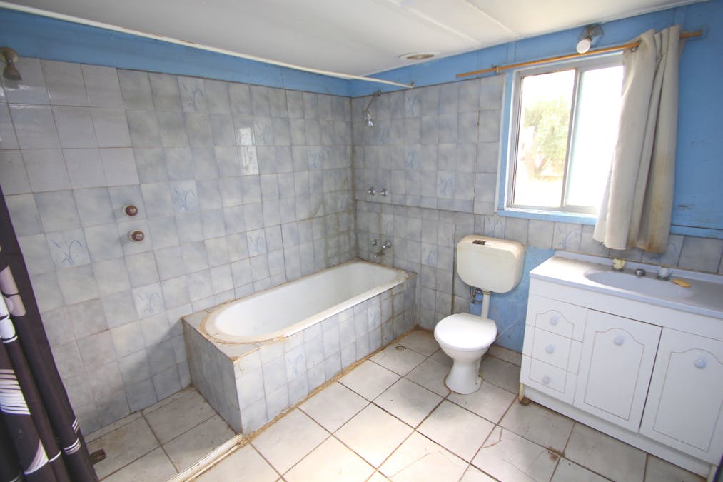 54 Eleventh Street, Renmark, SA, 5341 - Image 10