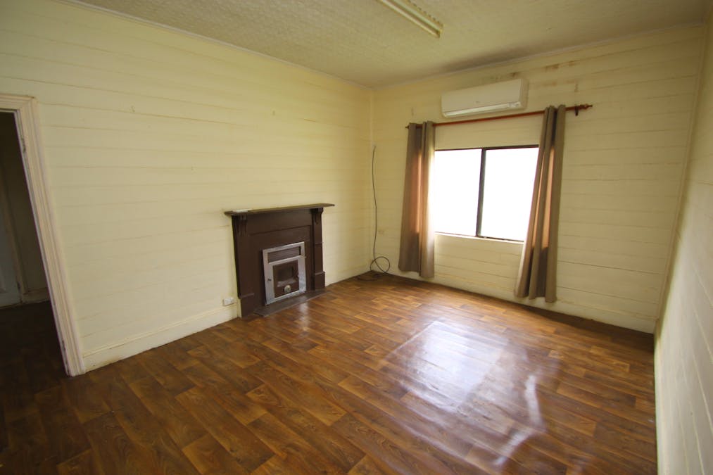 54 Eleventh Street, Renmark, SA, 5341 - Image 6