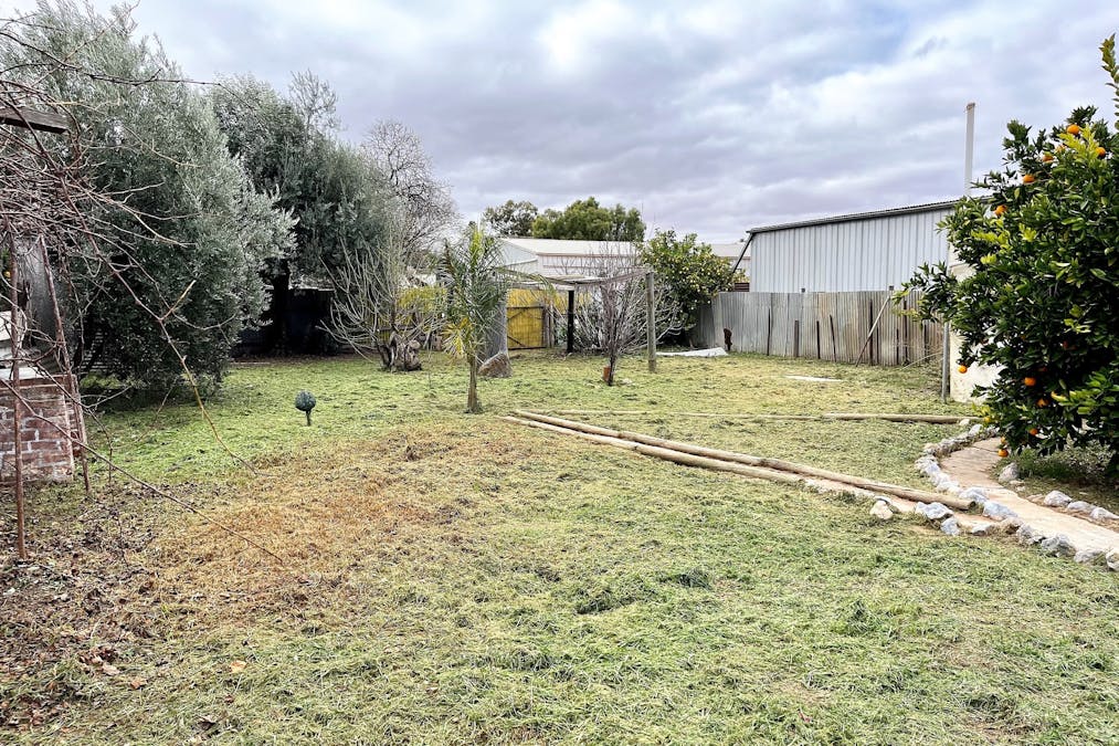 54 Eleventh Street, Renmark, SA, 5341 - Image 12