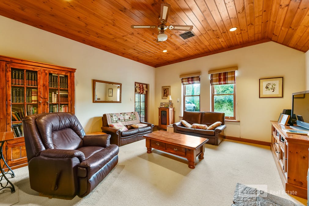 25 Matheson Road, Millicent, SA, 5280 - Image 16