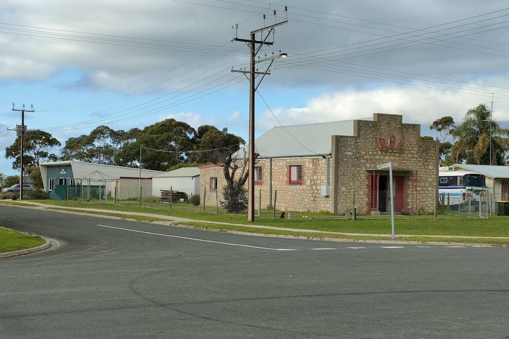 15 Peake Terrace, Coonalpyn, SA, 5265 Sold Elders Real Estate