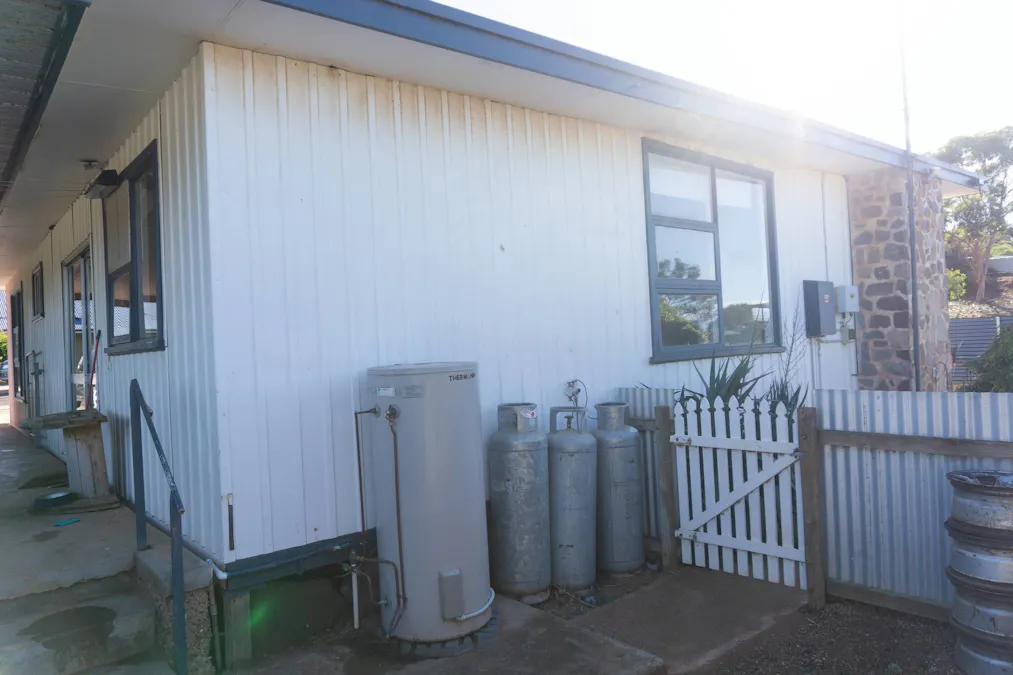 18 Henderson Avenue, Cleve, SA, 5640 - Image 17