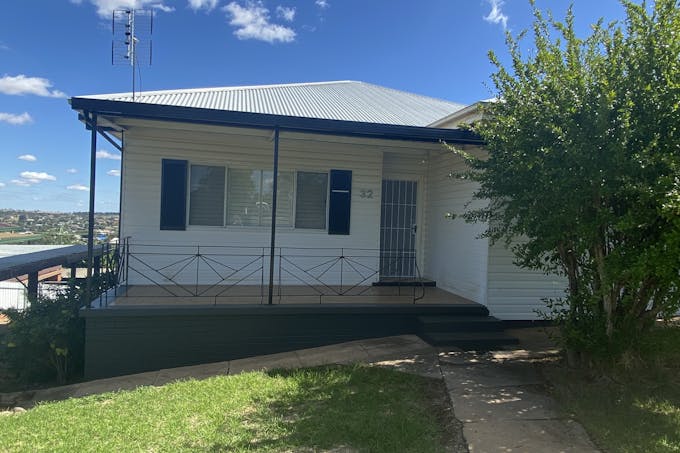 32 High Street, Parkes, NSW, 2870 - Image 1