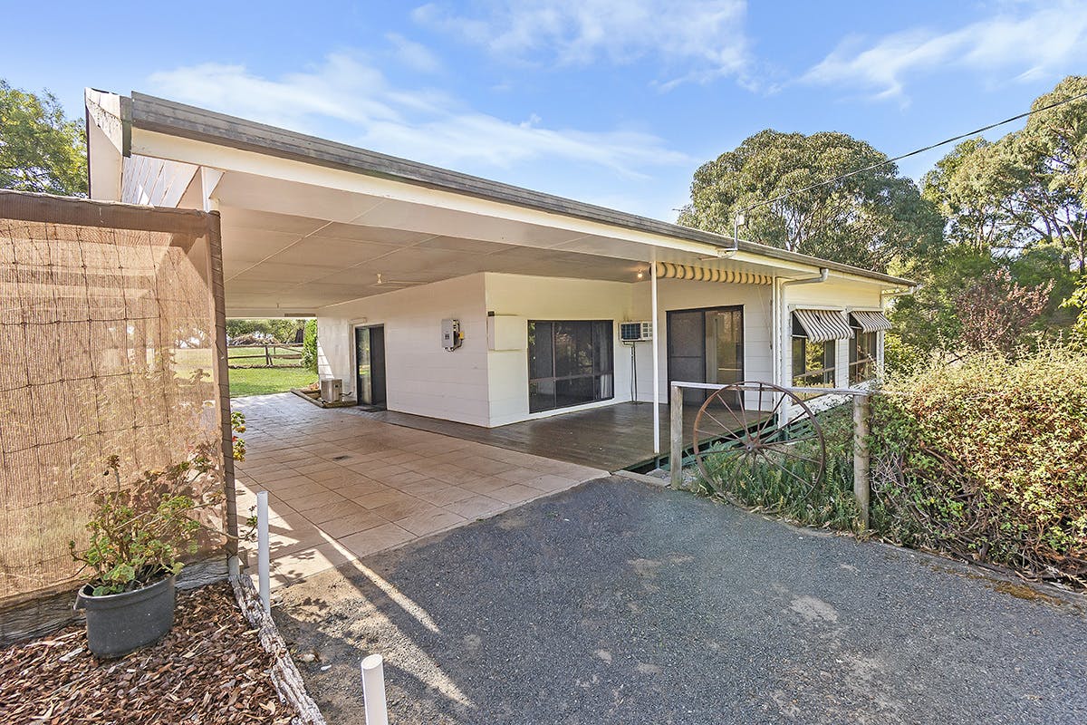 79 Horsham Road, Balmoral, VIC, 3407 Sold Elders Real Estate