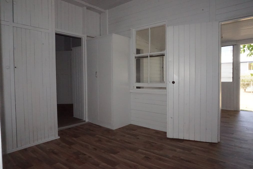 52-54 Grey Street, St George, QLD, 4487 - Image 10