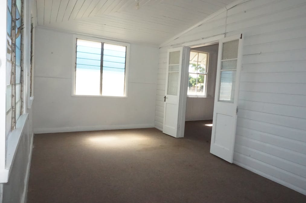 52-54 Grey Street, St George, QLD, 4487 - Image 16