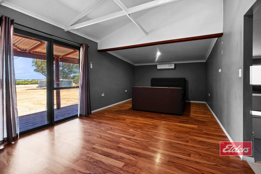 105 Padbury Road, Bookara, WA, 6525 - Image 10